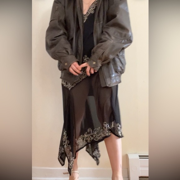 Vintage dress ~ stunning piece - Picture 3 of 4